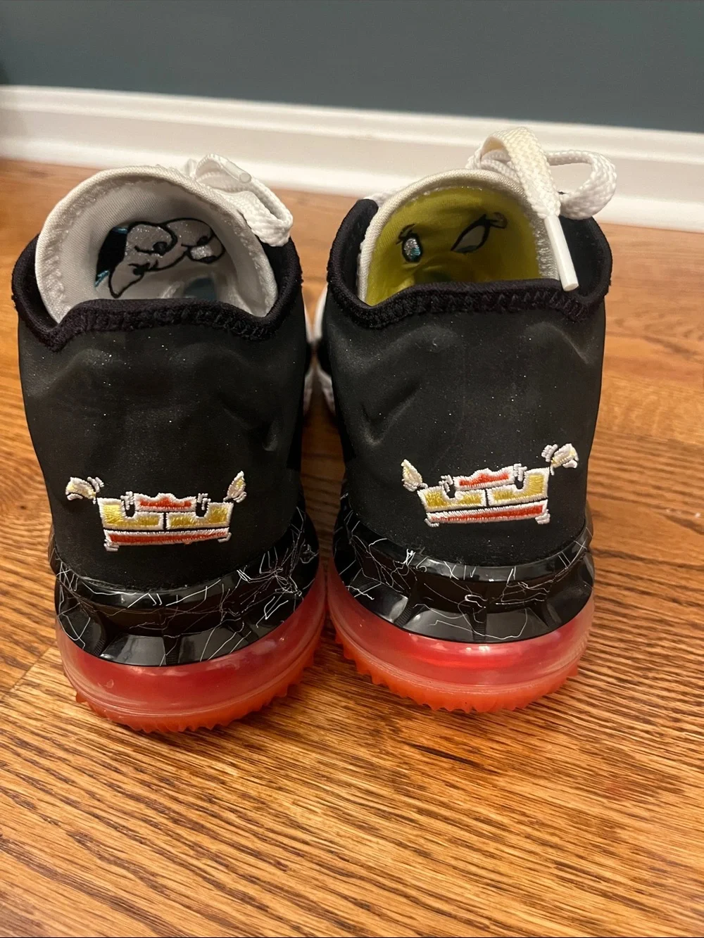 Space Jam x Nike LeBron 18 Low 'Sylvester x Tweety' (Style: CV7562-103) COA